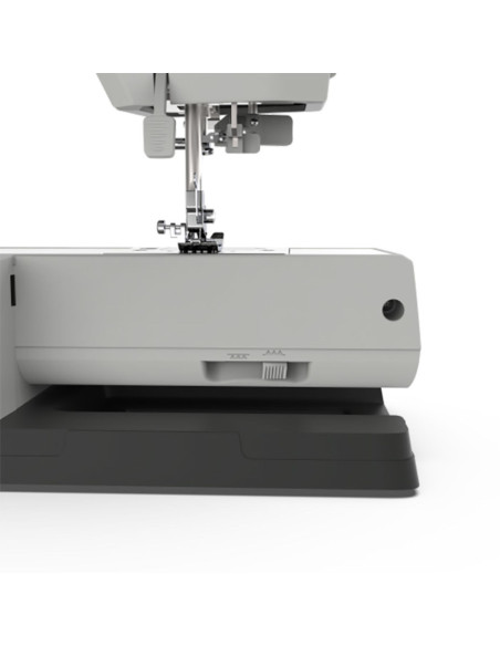 Machine à coudre Necchi Q132A