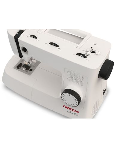 Machine à coudre Necchi C35