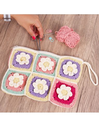 Kit de crochet amigurumi - Pochette zippée florale