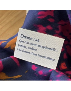 Étiquette tissée à coudre - Définition divine