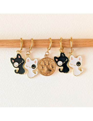 Lot de 5 anneaux marqueurs de maille - Chats blanc et noir