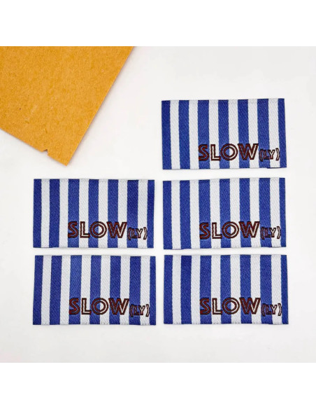 Lot de 5 étiquettes tissées à coudre SLOW(ly) rayures bleues