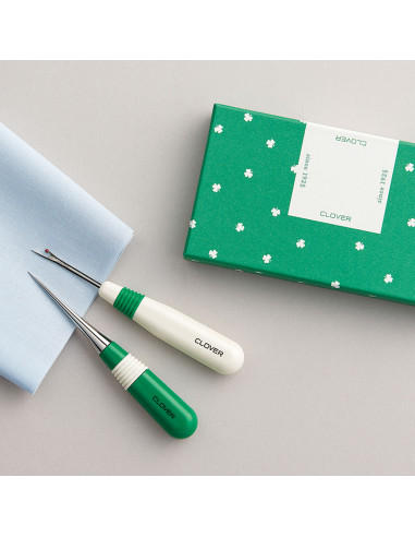 Coffret d´outils de couture Clover - Poinçon et découseur motif trèfle