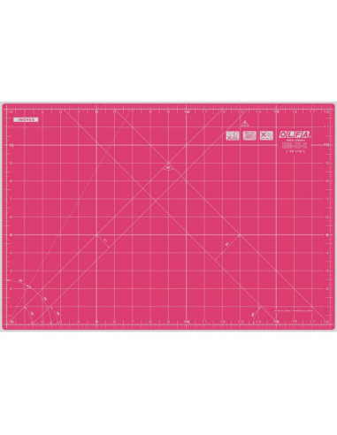 Planche de découpe patchwork Olfa 30 x 45 cm - Rose