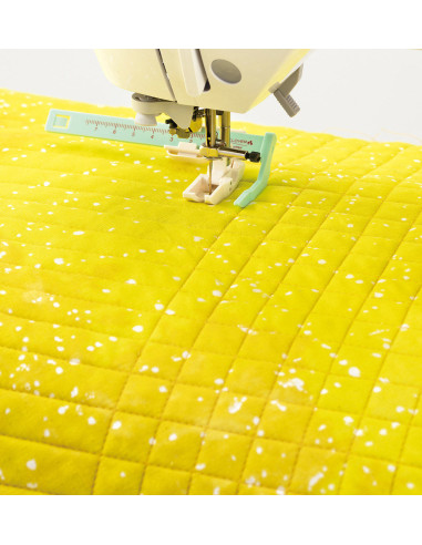 Pied guide matelassage pour machine à coudre