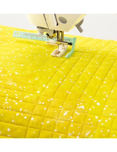 Pied guide matelassage pour machine à coudre