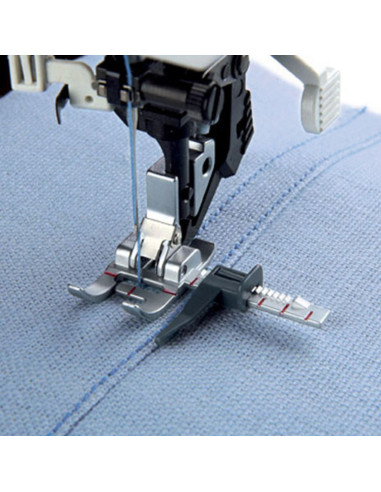 Pied guide réglable avec système IDT Pfaff