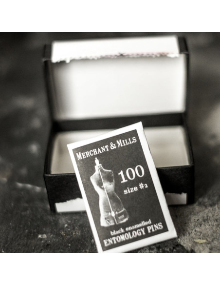 Boite de 100 épingles ultra-fines black Merchant & Mills