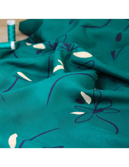 Tissu sergé de viscose Bloom vert émeraude - Églantine & Zoé