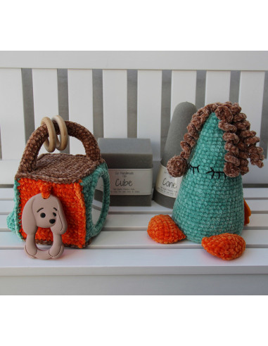 Cube de mousse pour jouets d´éveil  10 cm x 10 cm