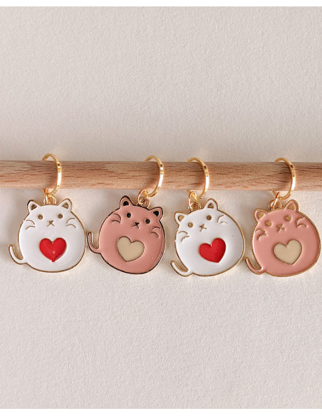 Lot de 4 anneaux marqueurs de maille - Chats coeurs