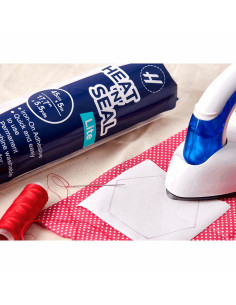 Papier thermocollant pour appliqué, quilting et couture 45 cm x 5 m - Light 2