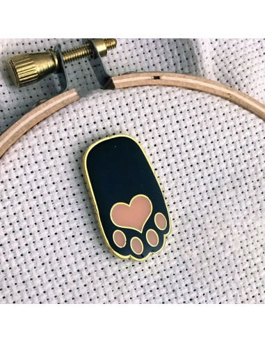 Porte-aiguilles aimanté - Patte de chat noire
