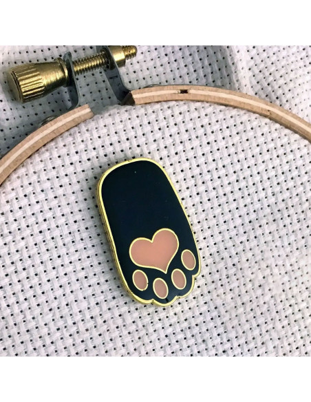 Porte-aiguilles aimanté - Patte de chat noire