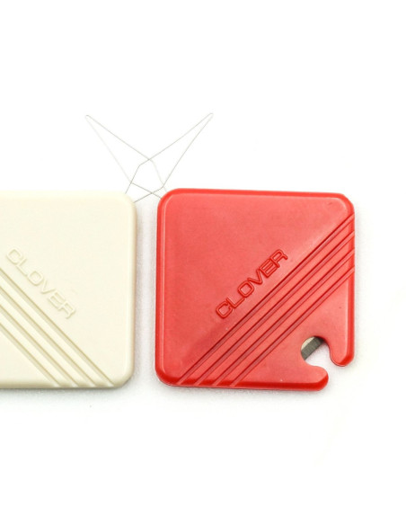Set de 2 enfiles-aiguilles avec coupe-fils intégrés Clover