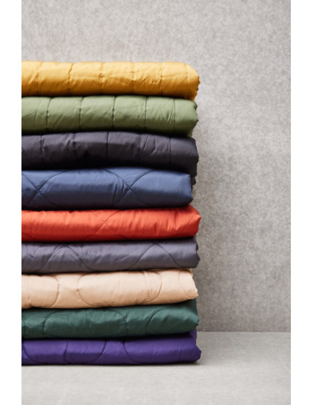 Tissu matelassé déperlant Strip - Noir