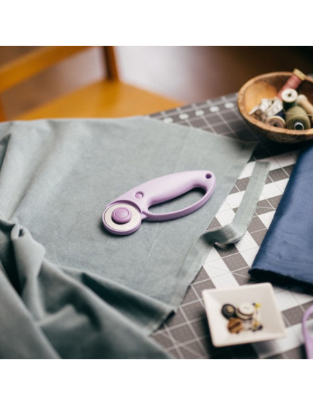 Cutter rotatif Fiskars Ultra Lilac 45 mm