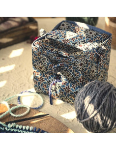 Boite en tissu pour dérouler les pelotes de laine Arjak Lantern Moon
