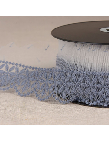 Tulle brodé fleurs rosace - Bleu lavande