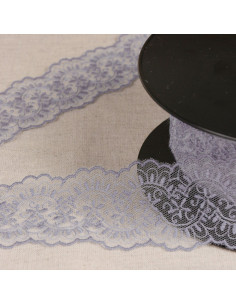 Tulle brodé entre deux - Bleu lavande