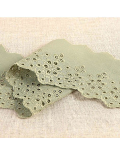 Broderie Anglaise fleurs festonnée Lily - Vert amande