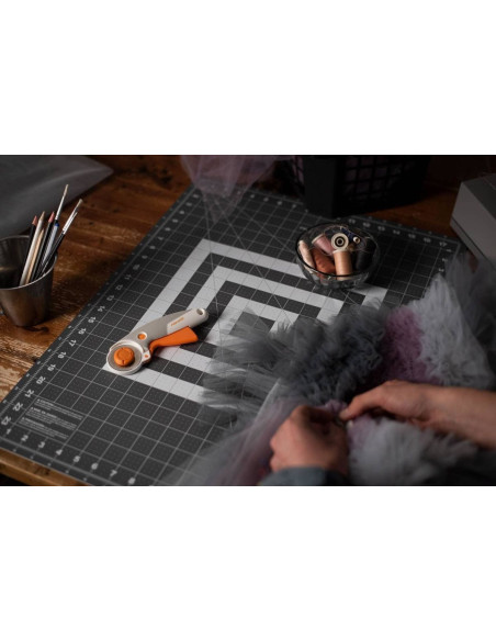 Cutter rotatif à gâchette Fiskars 45mm
