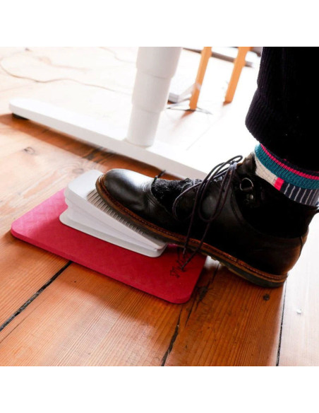 Tapis de pédale pour machine à coudre, à broder et surjeteuse