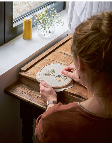 Livre le guide de la broderie