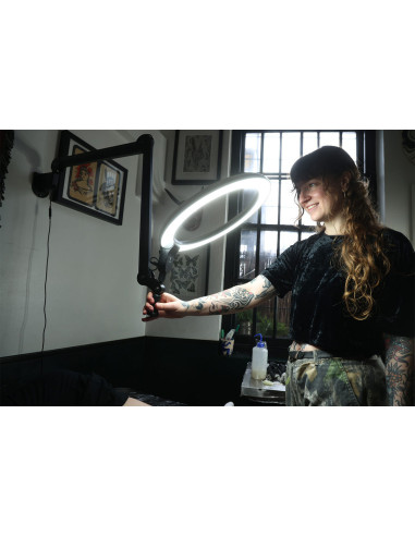 Lampe anneau Daylight Aura on Arm
