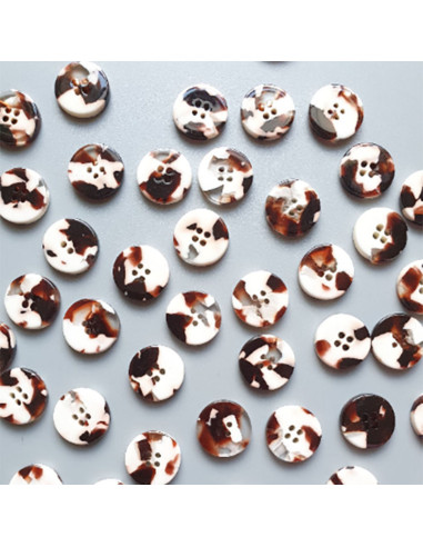 Paquet de 15 boutons en biorésine 15 mm 4 trous - Wuthering