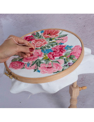 Tambour à broder sous cuisse avec 3 cercles à broder Milward