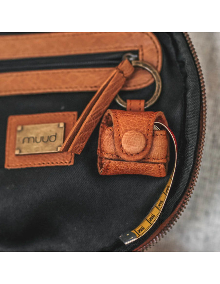 Etui en cuir pour mètre ruban Muud Malmö - Whisky