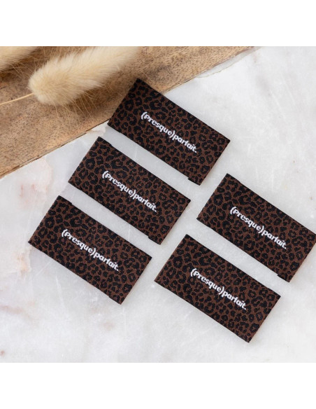 Lot de 5 étiquettes à coudre - Presque parfait léopard chocolat