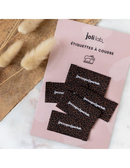 Lot de 5 étiquettes à coudre - Presque parfait léopard chocolat