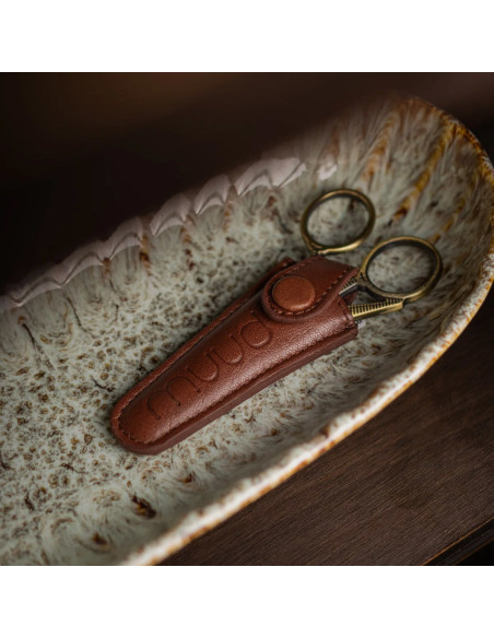 Etui de protection en cuir pour ciseaux à broder Muud Espoo - Rich Brown