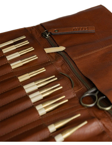 Etui de rangement en cuir pour aiguilles circulaires Muud Stockholm - Rich Brown