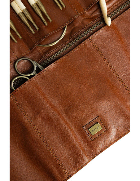 Etui de rangement en cuir pour aiguilles circulaires Muud Stockholm - Rich Brown