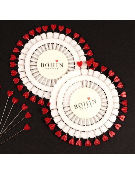 Disque de 30 épingles à tête plastique coeur rouge Bohin