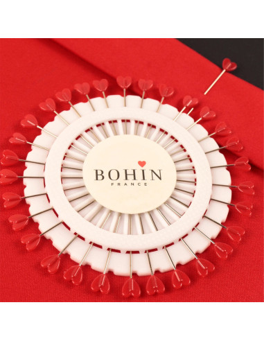 Disque de 30 épingles à tête plastique coeur rouge Bohin