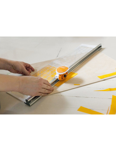 Combiné cutter rotatif & règle 6" x 24" Fiskars