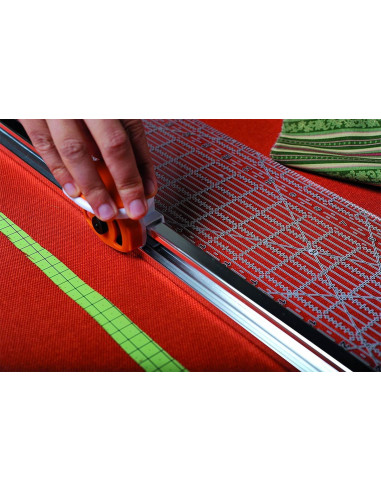 Combiné cutter rotatif & règle 6" x 24" Fiskars