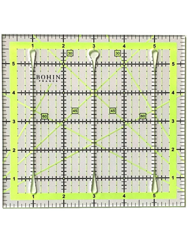 Règle de patchwork avec fentes de découpe Bohin 6 x 6 inch