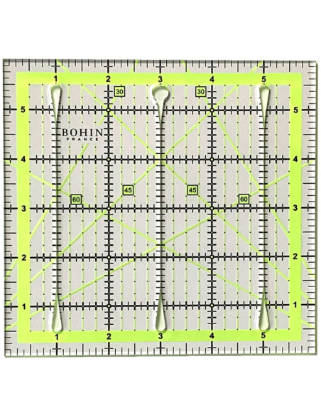 Règle de patchwork avec fentes de découpe Bohin 6 x 6 inch