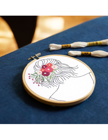 Kit broderie - Coiffure florale