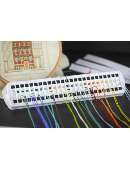 Chevalet porte-aiguilles pour la broderie