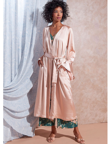 Patron de barboteuse, combinaison et robe - McCall's 8261