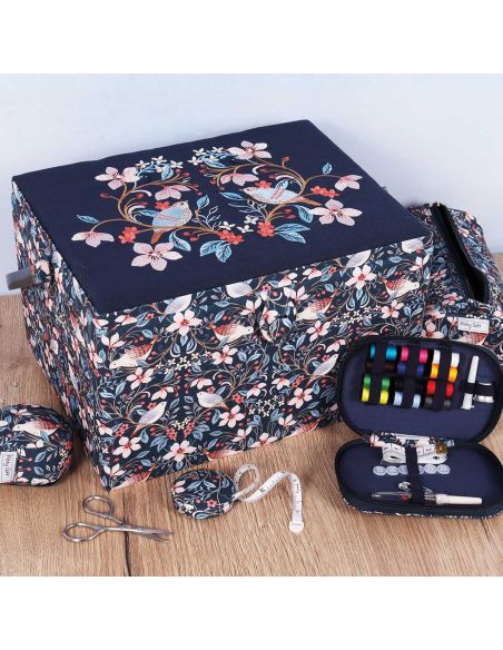 Boite à couture avec broderie - Oiseaux en fleurs