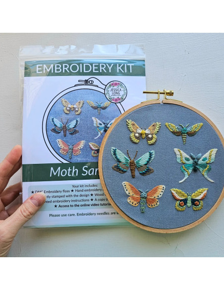 Kit broderie - Moth Sampler