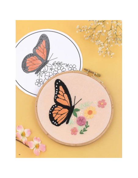 Livre broderie de fleurs