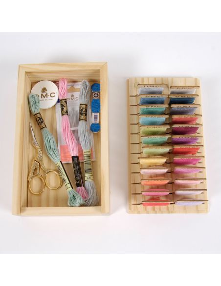 Boîte de rangement avec 24 cartelettes en bois DMC